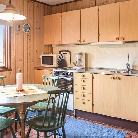 2 Bedroom Lovely Home In Koepingsvik Екстериор снимка